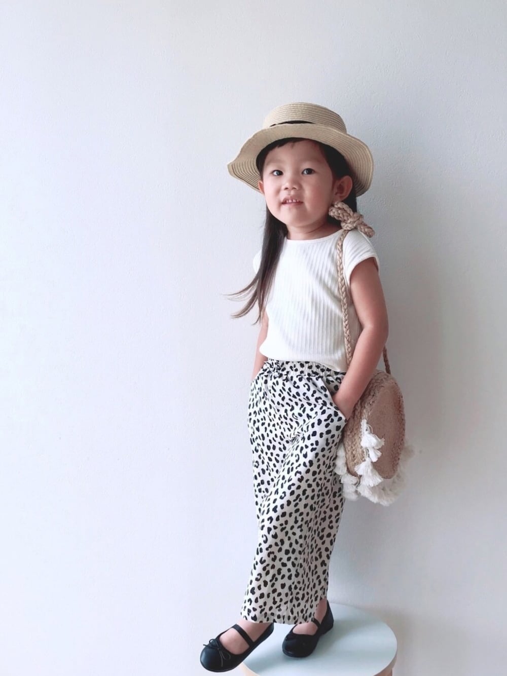 「夏コーデ、タンクトップ、カンカン帽、女の子コーデ、夏セールで買いました、シンプル、ファントミラージュ」｜「BREEZEのカンカン帽_UVカット（ハット、ベージュ系）」を使った、sui_mmyさん（キッズ・100cm）の夏コーディネートの1枚目の写真