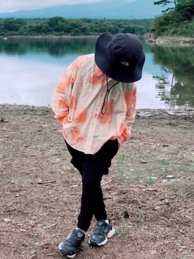 レギンス スパッツを使った キャンプ の人気ファッションコーディネート 髪型 ロングヘアー Wear