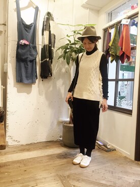 「INN-STANT（インスタント）のアイテム」を使った、YARRAdouxbleu三宮店さん（レディース・168cm）の冬コーディネート