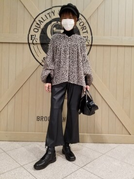 「レザーコーデ」｜「アイテム（帽子）」を使った、しぃさん（レディース・164cm）の秋コーディネート