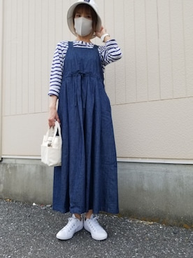 「サロペットスカート」｜「アイテム（キャップ）」を使った、しぃさん（レディース・164cm）の春コーディネート
