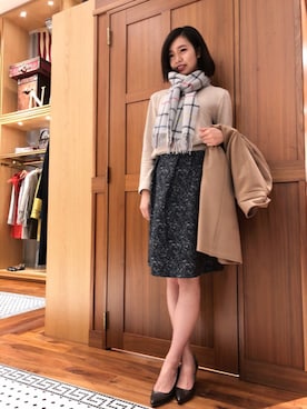 「マフラーコーデ」｜「アイテム（スカート）」を使った、NEWYORKER　スタッフさん（レディース・169cm）の秋コーディネート