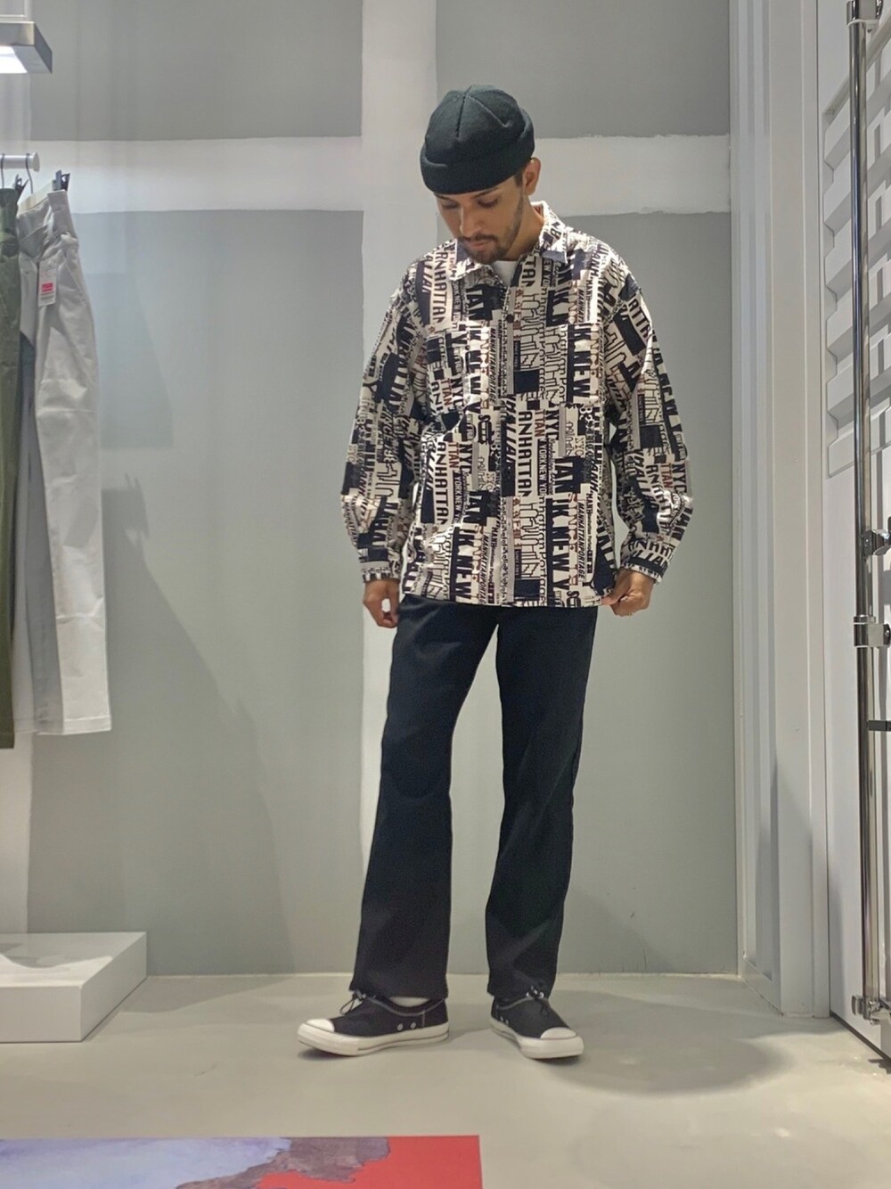 「柄シャツ、ストリート、フレアパンツ、コンバース、ビーニー、お洒落さんとつながりたい、ビッグシルエット、jointworks、スタッフセンバツ、トップス」｜「JOINT WORKSのアイテム（アンダーウェア、その他）」を使った、TAKESHIさん（メンズ・178cm）の秋コーディネートの1枚目の写真
