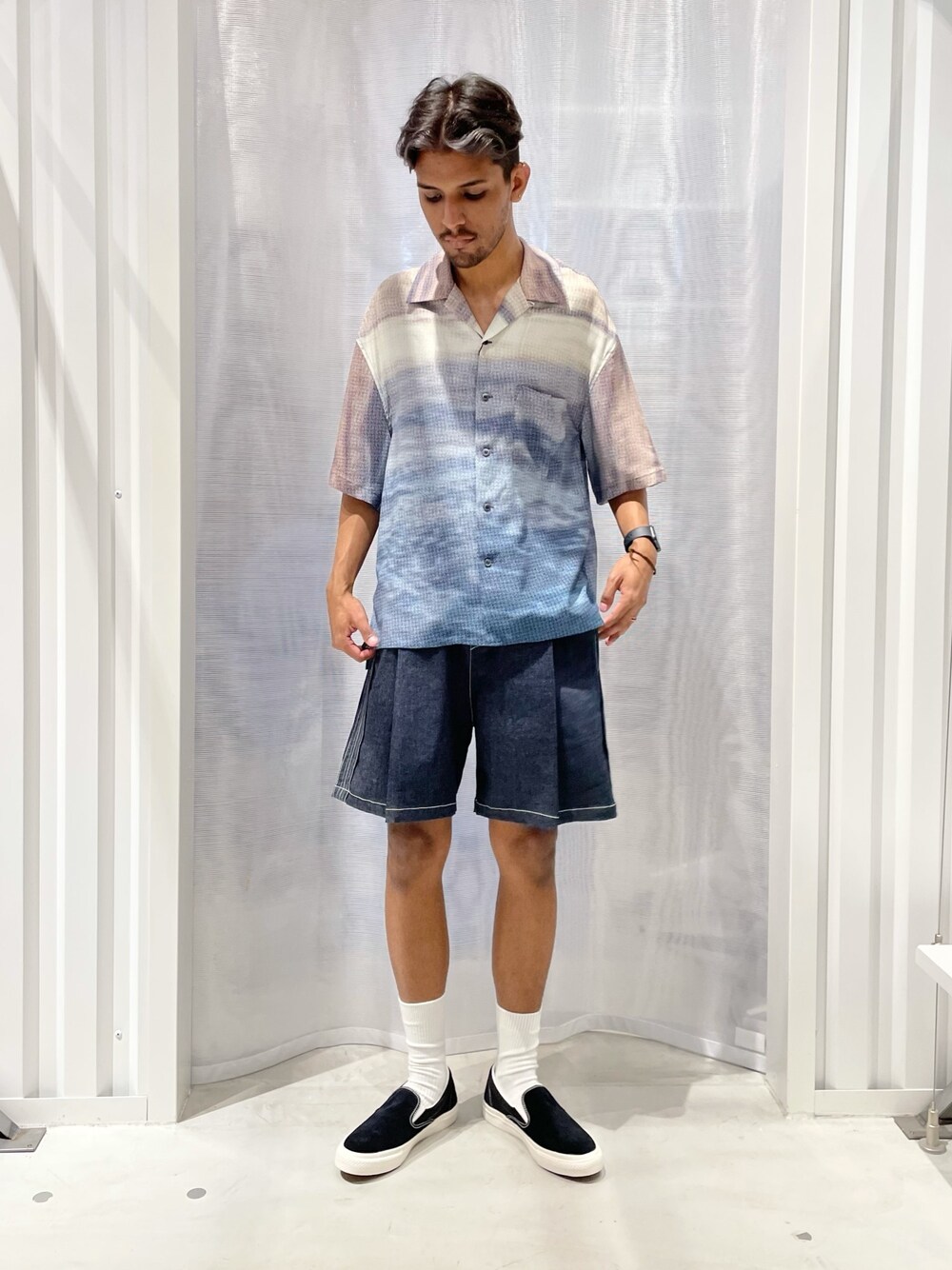 「jointworks、ジョイントワークス、ららぽーとTOKYO-BAY、シャツスタイル、デニム、短パン、夏コーデ、お洒落さんとつながりたい、カジュアル、セールで買いました」｜「JOINT WORKSの【SUPERTHANKS / スーパーサンクス】 TUCK WIDE SHORT PANTS（その他パンツ、ブルー系）」を使った、TAKESHIさん（メンズ・178cm）の夏コーディネートの1枚目の写真
