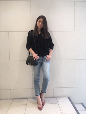 「MAISON DE REEFUR（メゾンドリーファー）のスリム ストレート ダメージ デニム パンツ（デニムパンツ、ブルー系）」を使った、AIRI KAWASAKIさん（レディース・166cm）の春コーディネート