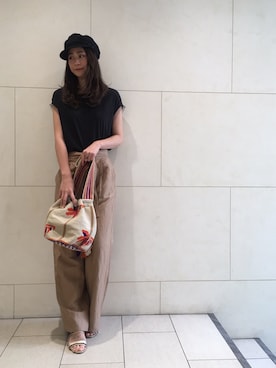 「MAISON DE REEFUR（メゾンドリーファー）のコード キャスケット（キャスケット、ブラック系）」を使った、AIRI KAWASAKIさん（レディース・166cm）の夏コーディネート