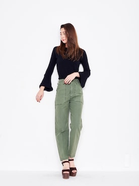 「MAISON DE REEFUR（メゾンドリーファー）のフレア スリーブ プルオーバー（ニット/セーター、ブラック系）」を使った、AIRI KAWASAKIさん（レディース・166cm）の春コーディネート