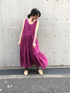 「MAISON DE REEFUR（メゾンドリーファー）のエアリー ティアード ドレス（ワンピース、レッド系）」を使った、AIRI KAWASAKIさん（レディース・166cm）の夏コーディネート