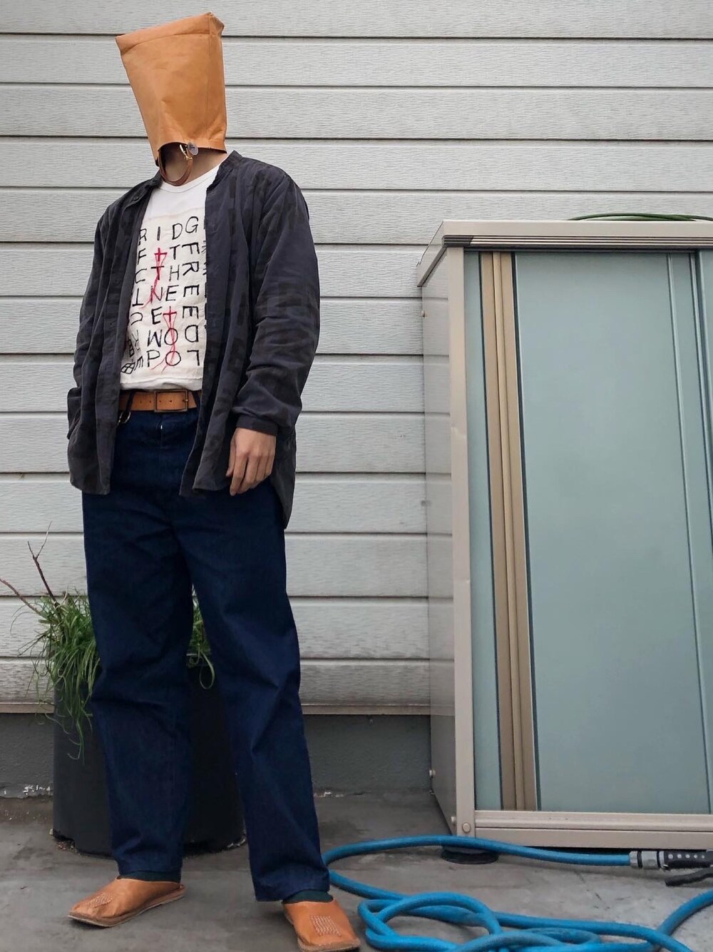 「BREEのアイテム（ハンドバッグ、ベージュ系）」を使った、iq8qo1c0さん（メンズ・174cm）の冬コーディネートの1枚目の写真