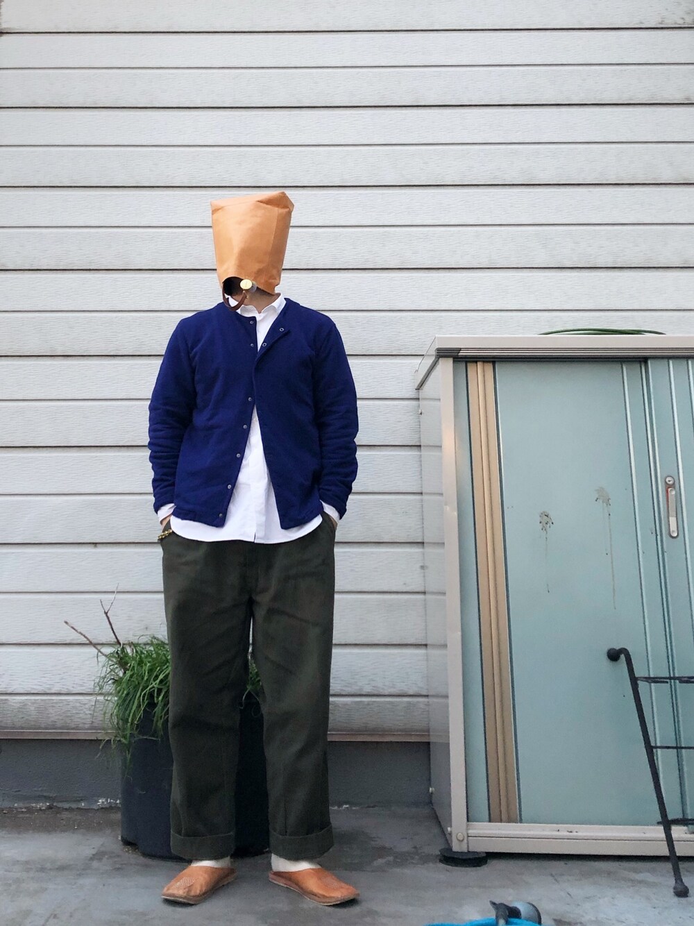 「シサム工房のアイテム（サンダル、ベージュ系）」を使った、iq8qo1c0さん（メンズ・174cm）の冬コーディネートの1枚目の写真