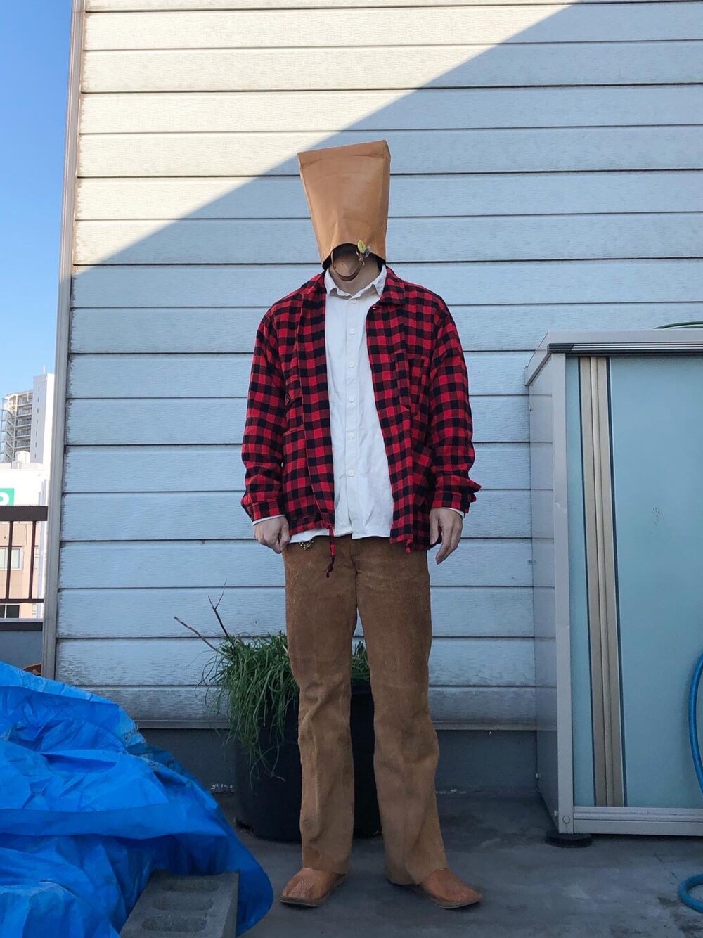 「BREEのアイテム（ハンドバッグ、ベージュ系）」を使った、iq8qo1c0さん（メンズ・174cm）の冬コーディネートの1枚目の写真