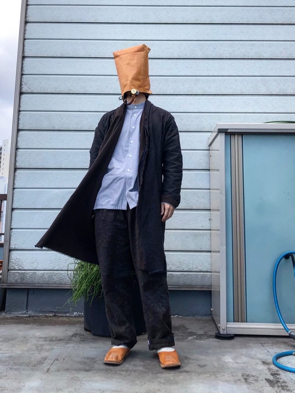 「BRUNABOINNEのアイテム（その他パンツ、グレー系）」を使った、iq8qo1c0さん（メンズ・174cm）の冬コーディネートの1枚目の写真