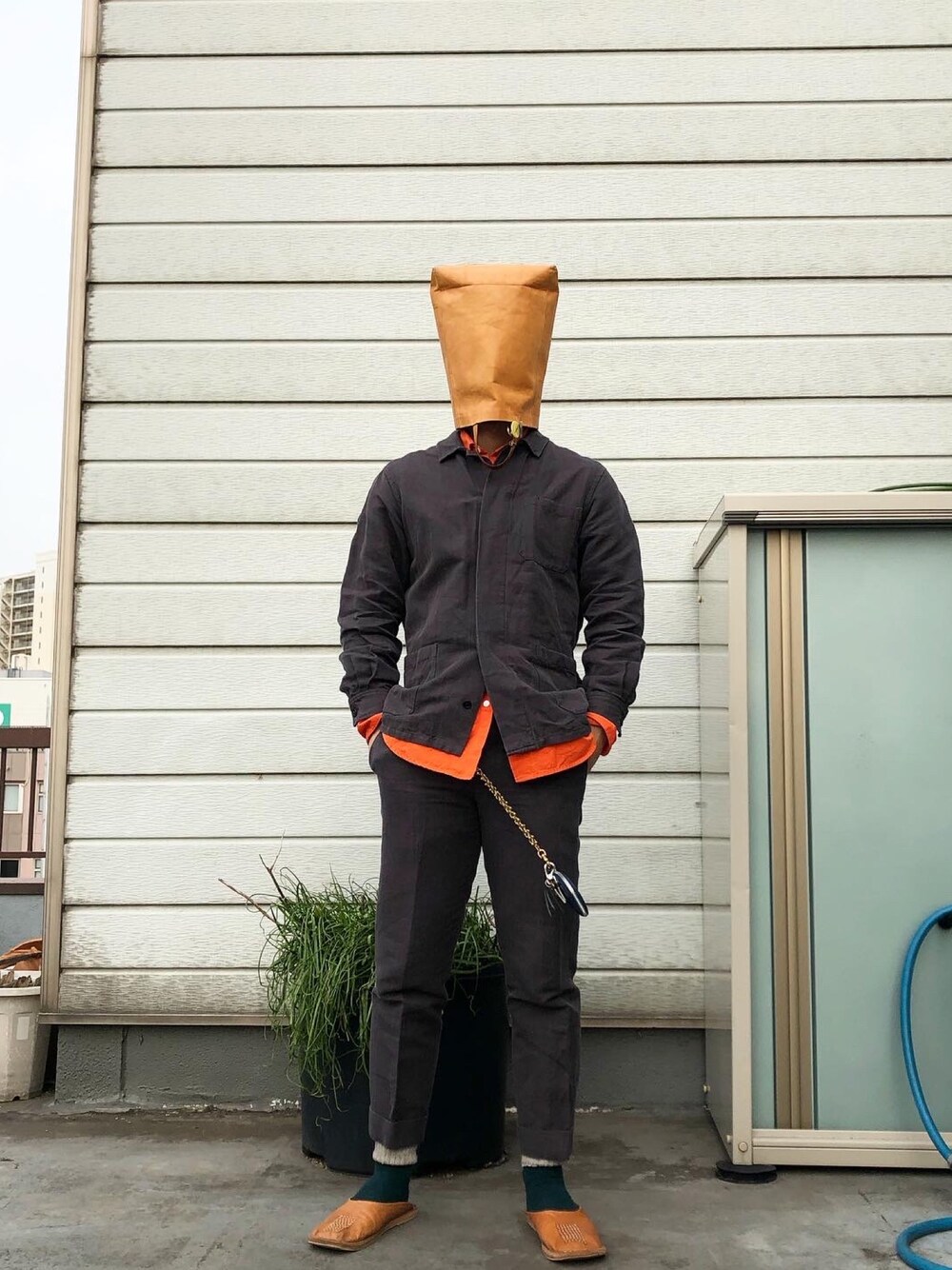 「MARGARET HOWELLのアイテム（その他パンツ、グレー系）」を使った、iq8qo1c0さん（メンズ・174cm）の冬コーディネートの1枚目の写真