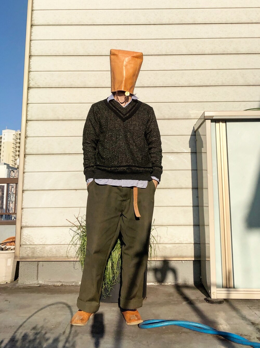 「VINTAGEのアイテム（その他パンツ、グリーン系）」を使った、iq8qo1c0さん（メンズ・174cm）の春コーディネートの1枚目の写真