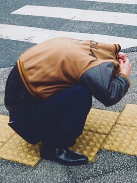 「アイテム（スタジャン、ブラウン系）」を使った、heiさん（メンズ・181cm）の秋コーディネート