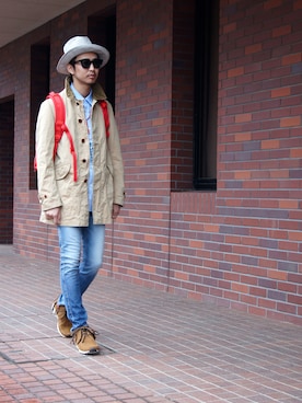 「COMME des GARCONS HOMME（コム デ ギャルソン・オム）のアイテム（ステンカラーコート）」を使った、UNDERPASSさん（メンズ・172cm）の春コーディネート