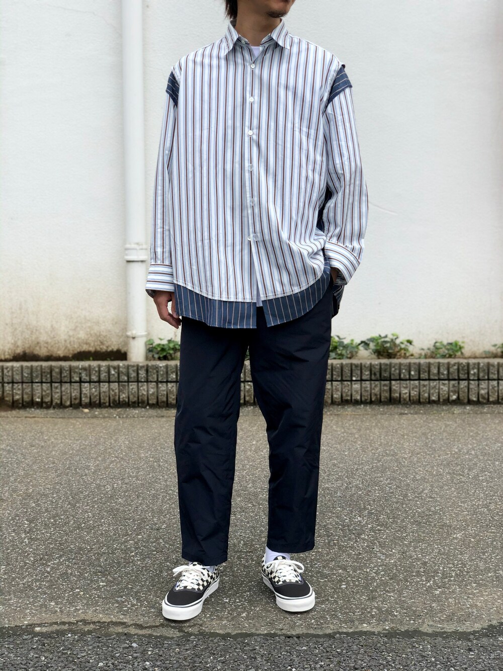「VANS、kolor / BEACON、N.HOOLYWOOD」｜「N.HOOLYWOODのSTRIPE BIG SHIRT（シャツ/ブラウス、ホワイト系）」を使った、UNDERPASSさん（メンズ・172cm）の夏コーディネートの1枚目の写真
