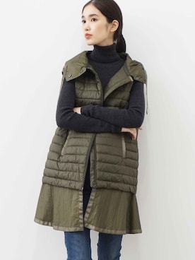 「アイテム（ダウンベスト）」を使った、Saoriさん（レディース・158cm）の秋コーディネート