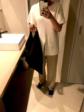 「サテンパンツ」｜「アイテム（スラックス）」を使った、eriさん（レディース・158cm）の春コーディネート