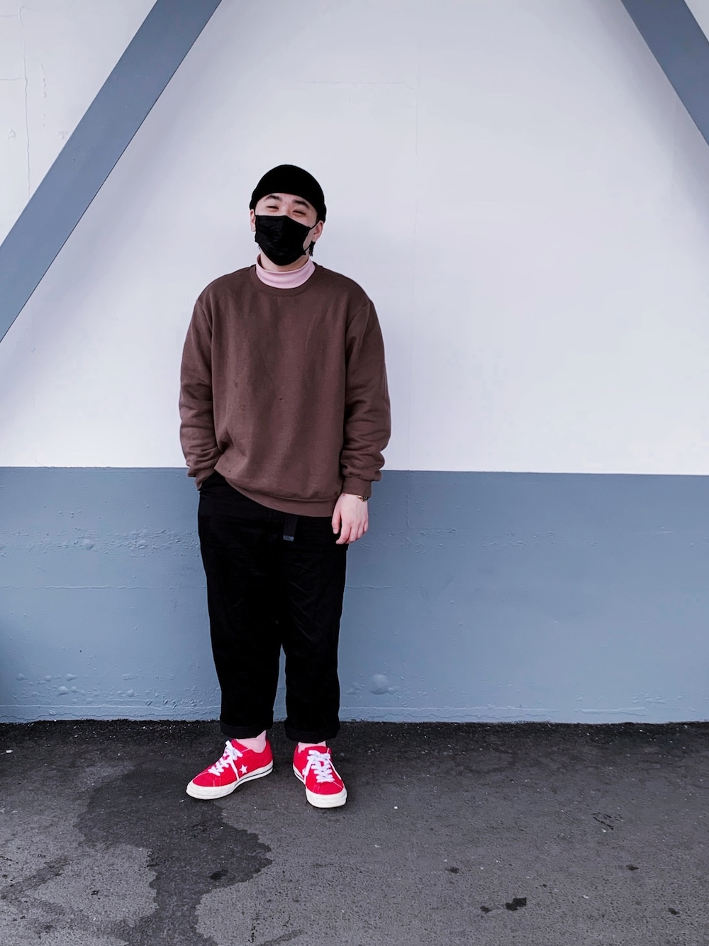 「ootd、korea、ootdwight」｜「H&Mのアイテム（ジャージ、ブラウン系）」を使った、OOTD Dwightさん（メンズ・176cm）の冬コーディネートの1枚目の写真