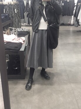 「PULL&BEAR（プルアンドベア）のアイテム（ライダースジャケット）」を使った、Vanessaさん（レディース・166cm）の春コーディネート