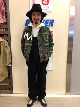 「is-ness（イズネス）のアイテム（オールインワン・サロペット）」を使った、OGAWAさん（メンズ・175cm）の冬コーディネート