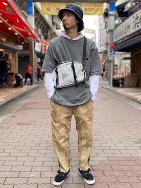 「and wander（アンドワンダー）のアイテム（バッグ）」を使った、OGAWAさん（メンズ・175cm）の春コーディネート
