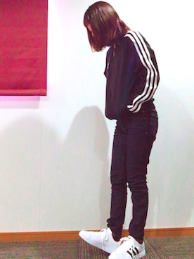 「adidasジャージ」｜「アイテム（ブルゾン）」を使った、なつきさん（レディース・148cm）の冬コーディネート