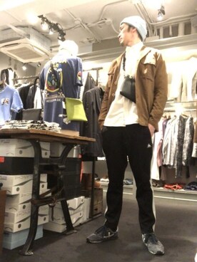 「CPH（シーピーエイチ）のアイテム（ニットキャップ/ビーニー）」を使った、Toshiyukiさん（メンズ・181cm）の春コーディネート