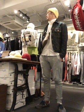 「CPH（シーピーエイチ）のアイテム（ニットキャップ/ビーニー）」を使った、Toshiyukiさん（メンズ・181cm）の春コーディネート