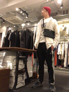「CPH（シーピーエイチ）のアイテム（ニットキャップ/ビーニー）」を使った、Toshiyukiさん（メンズ・181cm）の春コーディネート