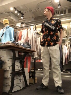 「CPH（シーピーエイチ）のアイテム（ニットキャップ/ビーニー）」を使った、Toshiyukiさん（メンズ・181cm）の春コーディネート