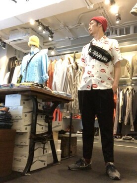 「CPH（シーピーエイチ）のアイテム（ニットキャップ/ビーニー）」を使った、Toshiyukiさん（メンズ・181cm）の春コーディネート