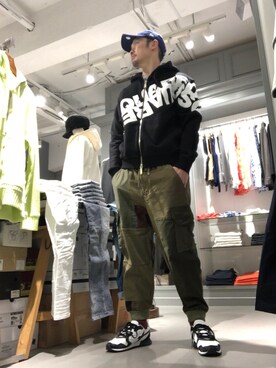 「Cherry Sunburst（チェリーサンバースト）のアイテム」を使った、Toshiyukiさん（メンズ・181cm）の春コーディネート