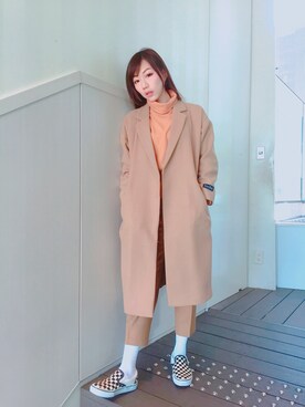 「sneakers」｜「アイテム（チェスターコート）」を使った、Denïseさん（レディース・165cm）の春コーディネート