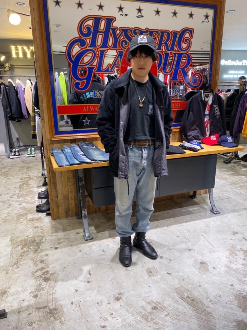 「冬コーデ、コラボレーション、Hysteric Glamour、ヒステリックグラマー、ストリートコーデ、冬アウター」｜「HYSTERIC GLAMOURのH BOLD LOGO刺繍 コーチジャケット（ブルゾン、ブラック系）」を使った、hyshmt07さん（メンズ・174cm）の秋コーディネートの1枚目の写真