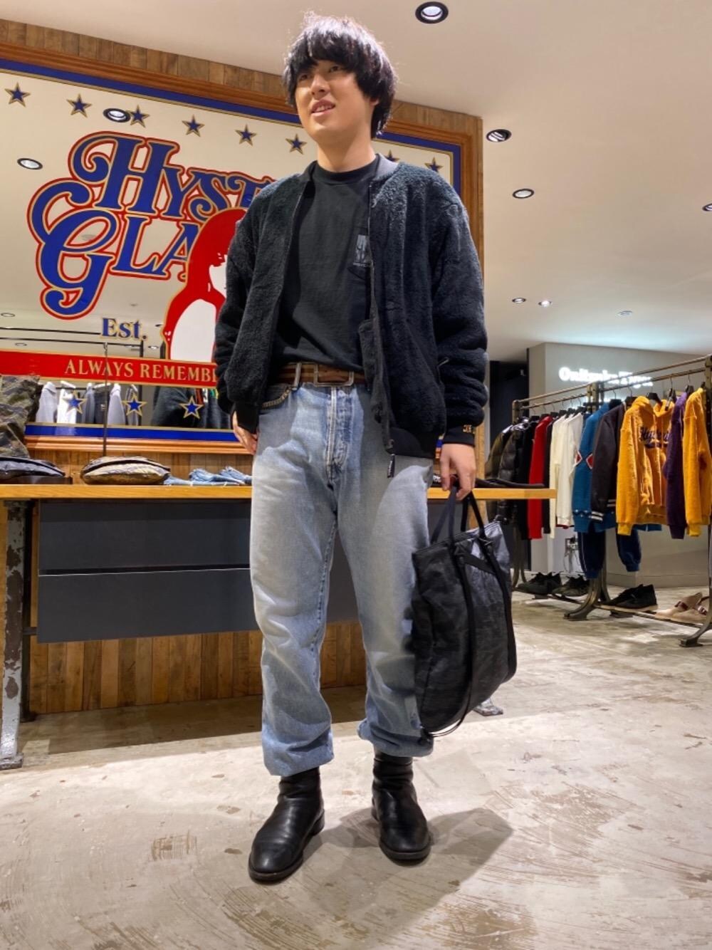 「デニム、冬コーデ、コラボレーション、Hysteric Glamour、カジュアルコーデ、ヒステリックグラマー、冬アウター」｜「HYSTERIC GLAMOURのUSED加工デニム ストレートパンツ（デニムパンツ、ブルー系）」を使った、hyshmt07さん（メンズ・174cm）の冬コーディネートの1枚目の写真