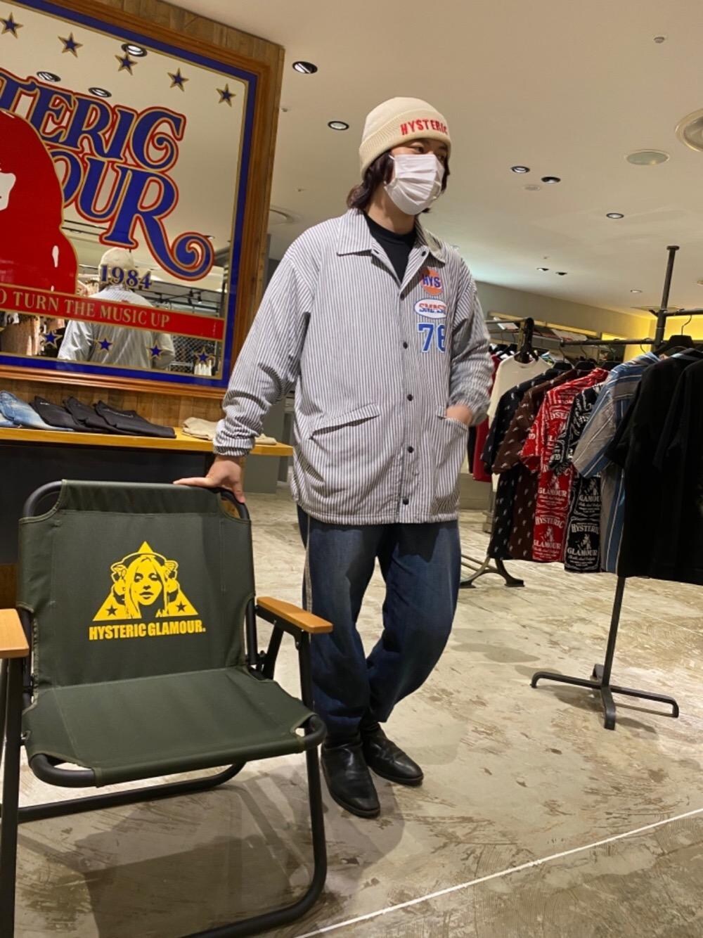 「デニム、Hysteric Glamour、ヒステリックグラマー、ストリートコーデ、ニットコーデ」｜「HYSTERIC GLAMOURのLIVE IN 76 コーチジャケット（その他アウター、ブラック系）」を使った、hyshmt07さん（メンズ・174cm）の夏コーディネートの1枚目の写真