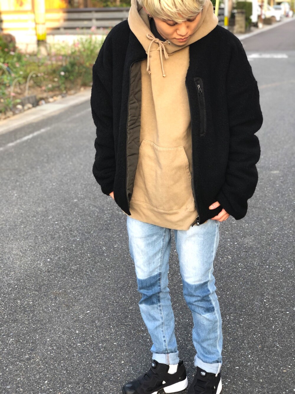「おしゃれさんと繋がりたい、秋コーデ、秋冬コーデ、スポーツミックス、シンプルコーデ」｜「NYLAUSの薄中綿 2way リバーシブル シープボア フリースジャケット（ブルゾン、ブラック系）」を使った、chipi1015さん（レディース・160cm）の秋コーディネートの1枚目の写真