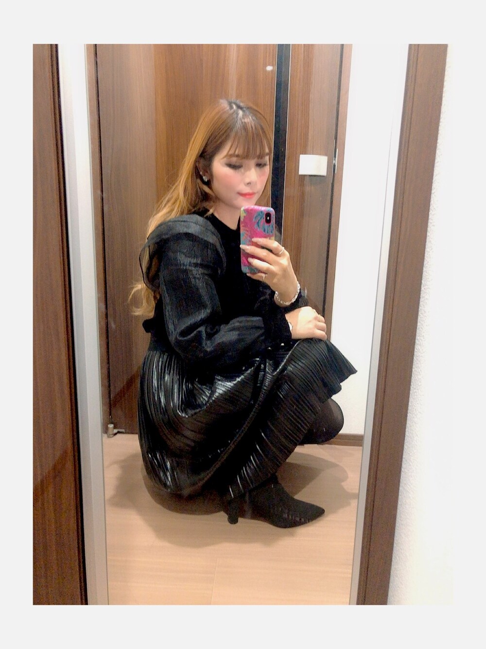 「tiffany&co、ZARA、ALLBLACK、organza、全身黒、ladylike、birthday、yesterday」｜「ZARAのアイテム（シャツ/ブラウス、ブラック系）」を使った、tsutsumin212さん（レディース・161cm）の冬コーディネートの1枚目の写真