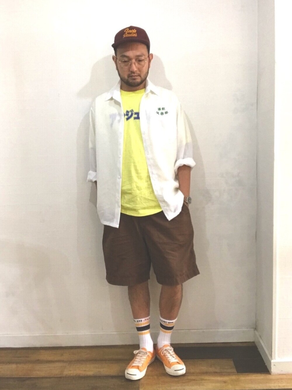 「アンジュルム、アンジュル部、ハロープロジェクト、ハロプロコーデ、カジュアルコーデ、ラインソックス」｜「hello!projectのアイテム（Tシャツ/カットソー、イエロー系）」を使った、MxFxDさん（メンズ・180cm）の秋コーディネートの1枚目の写真