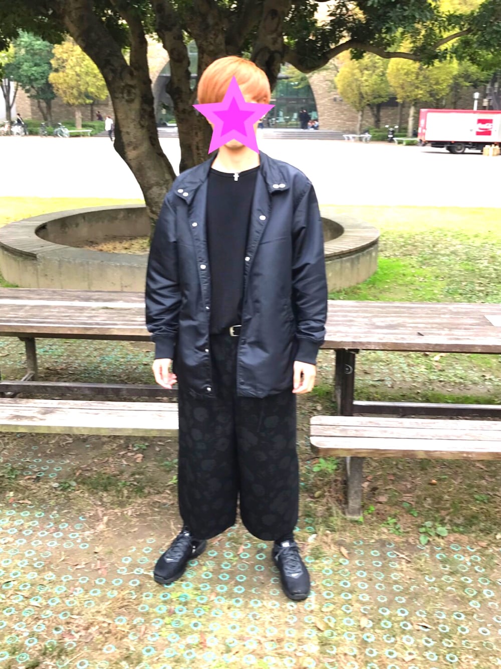 「黒、オールブラック、ヨウジヤマモト、ワイスリー(Y-3)、ラッドミュージシャン、秋冬コーデ、大学生、wearhalloween2018、最強の黒、校内」｜「Y-3のCOACH JKT STRT（ブルゾン、ブラック系）」を使った、こうさん（メンズ・180cm）の秋コーディネートの1枚目の写真