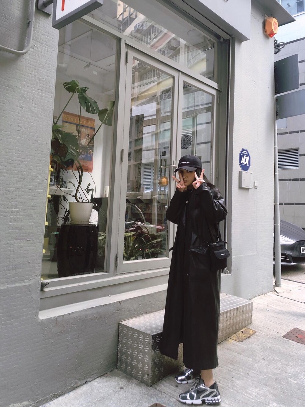 「ootd、街頭穿搭、nike、男友風」｜「thisisneverthatのアイテム（キャップ、ブラック系）」を使った、anagonebadさん（レディース・157cm）の冬コーディネートの1枚目の写真