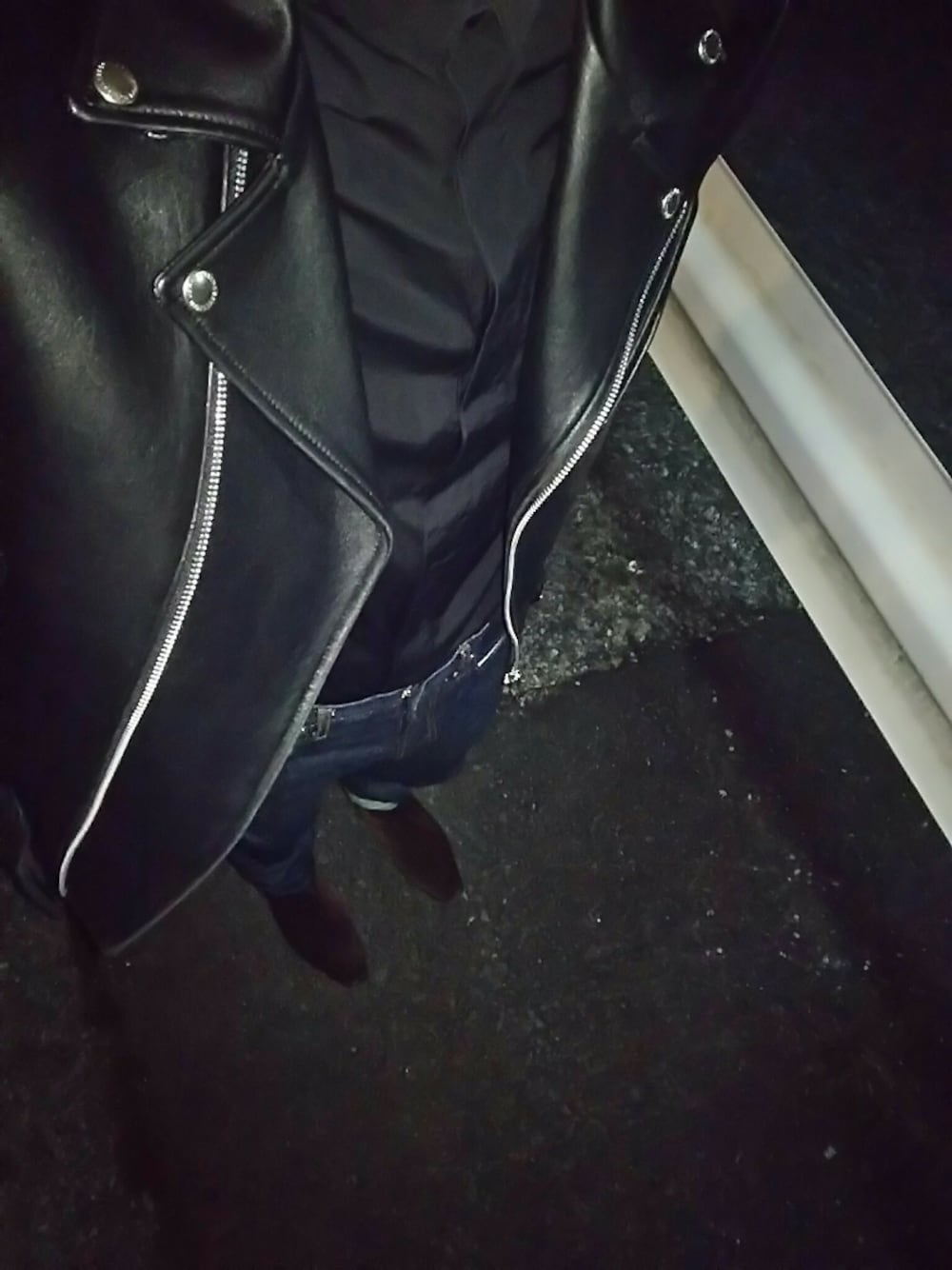 「JOHN LAWRENCE SULLIVANのBASIC RIDER'S JACKET（ライダースジャケット、ブラック系）」を使った、ちぶみむさん（メンズ・50cm）の冬コーディネートの1枚目の写真