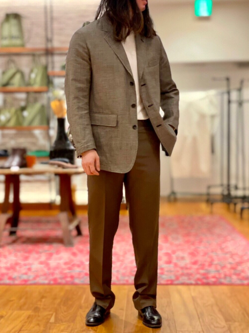 テーラードジャケットを使った「seven by seven」の人気ファッション