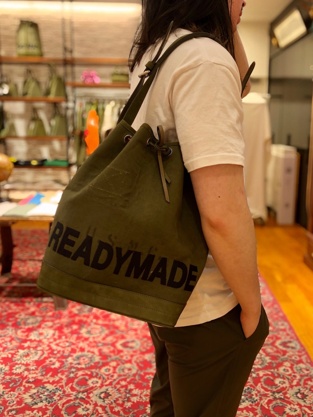 READYMADEのショルダーバッグ（グリーン系）を使った人気