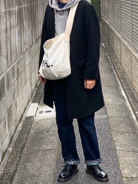 「MHL.」｜「アイテム（チェスターコート）」を使った、NAAさん（メンズ・175cm）の冬コーディネート