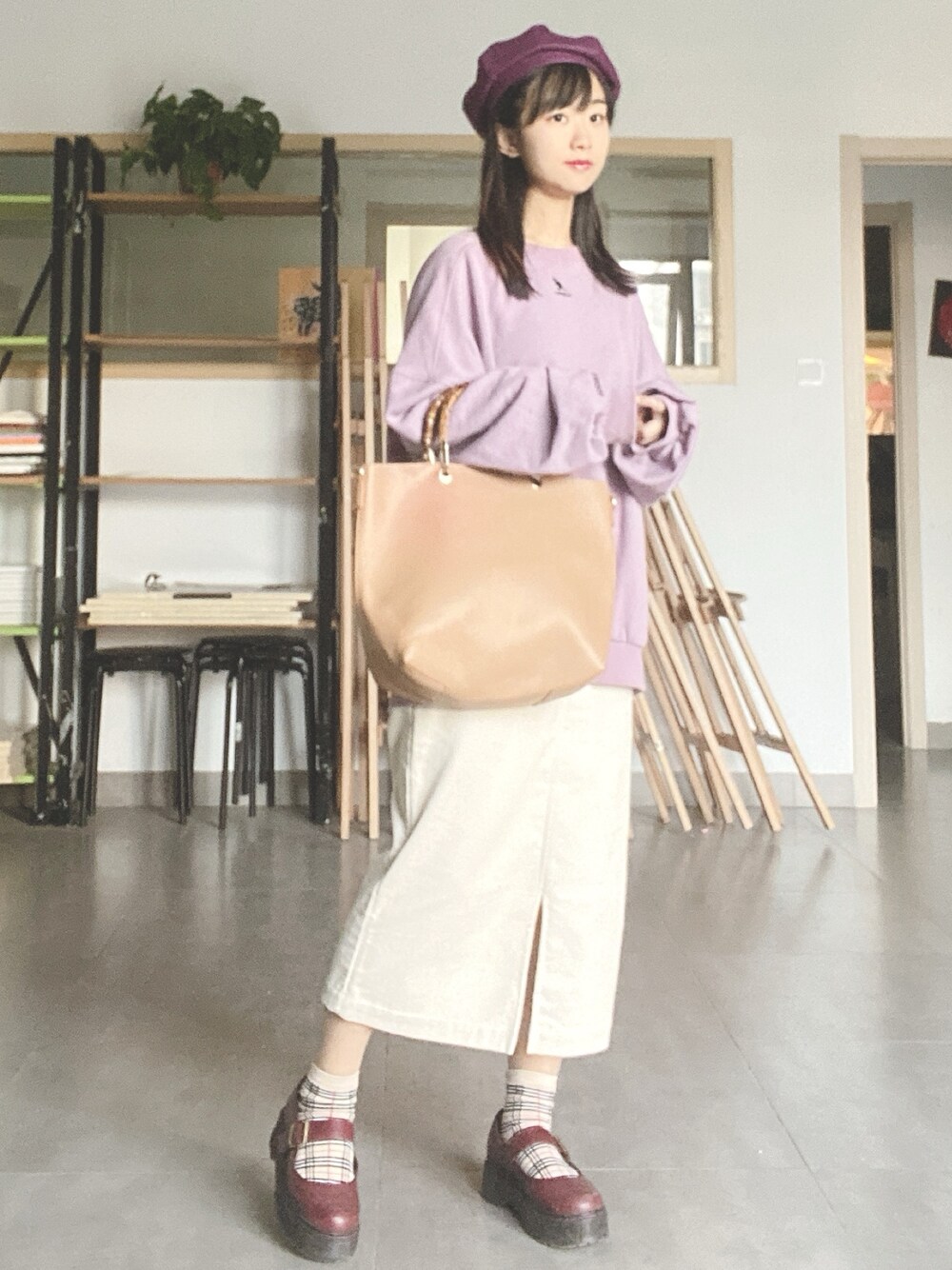 「Heather、ROPE' PICNIC(ROPE' PICNIC)、apartbylowrys、merry jenny」｜「KANGOLのカンゴールBIGウラケプルオーバー 855026（スウェット、パープル系）」を使った、momokooさん（レディース・155cm）の秋コーディネートの1枚目の写真