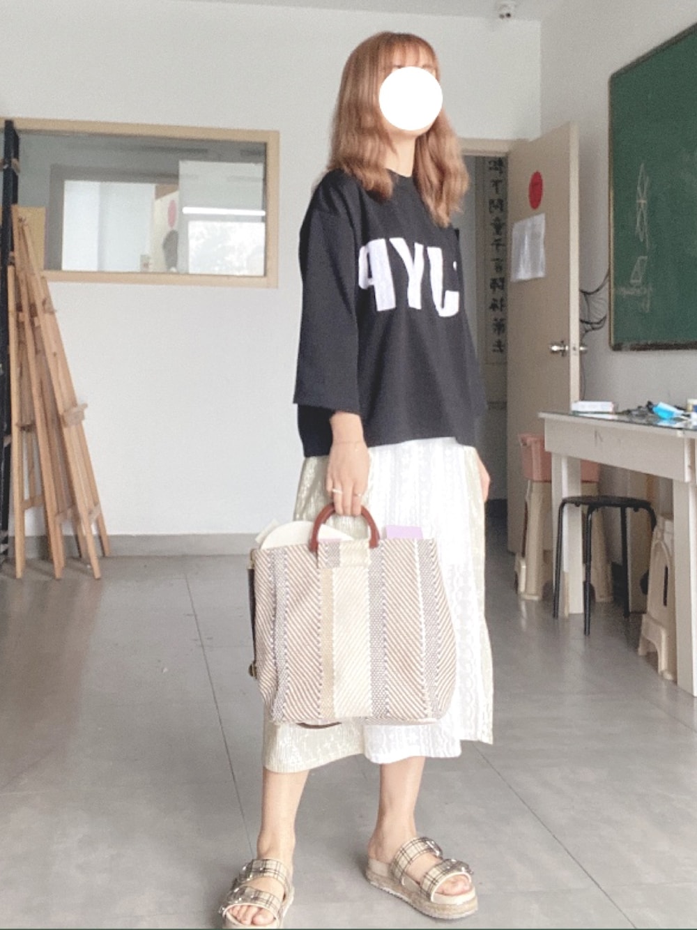「SJYP、merry jenny、grove、RANDA」｜「sjypのアイテム（Tシャツ/カットソー、ブラック系）」を使った、momokooさん（レディース・155cm）の秋コーディネートの1枚目の写真