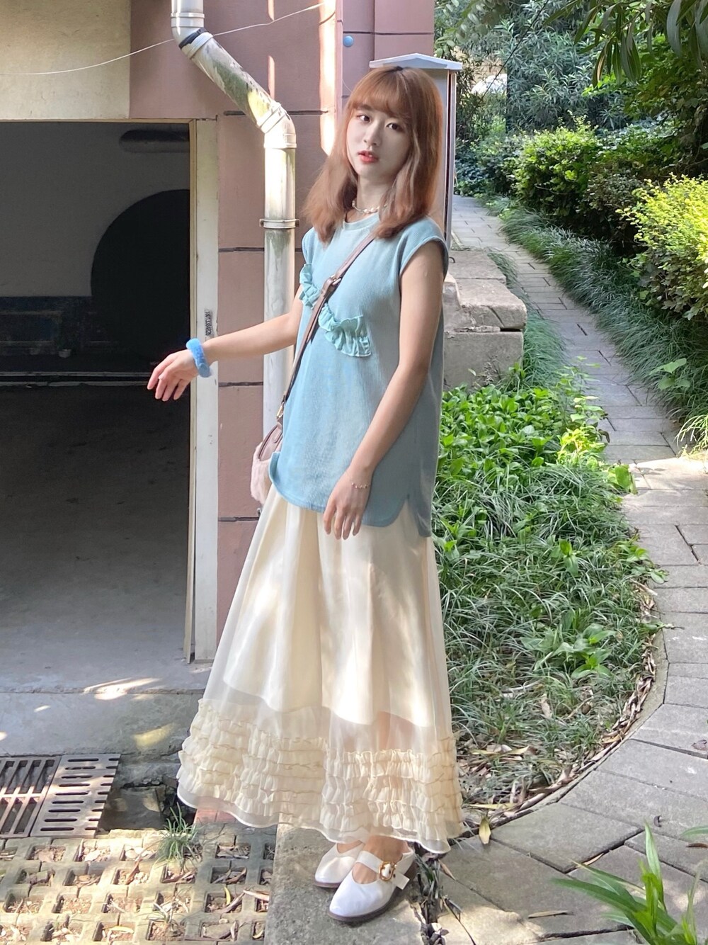 「REMAKE、KOE、Ehyphenworldgallery、merry jenny」｜「remakeのアイテム（トップス、ブルー系）」を使った、momokooさん（レディース・155cm）の秋コーディネートの1枚目の写真